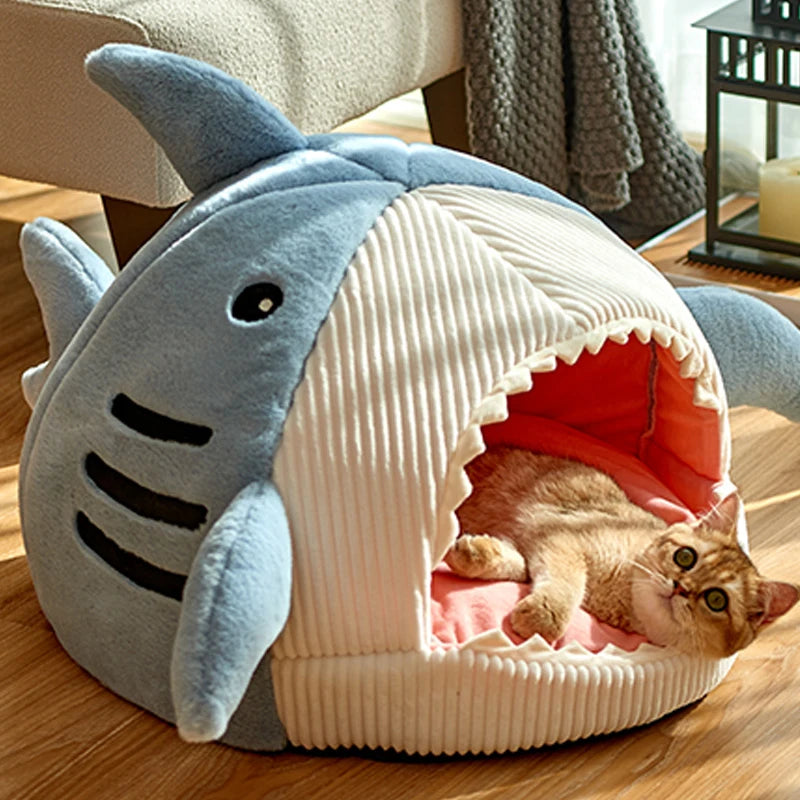 Enclosed Warm Cat Bed - Portable Kitten Basket Cave