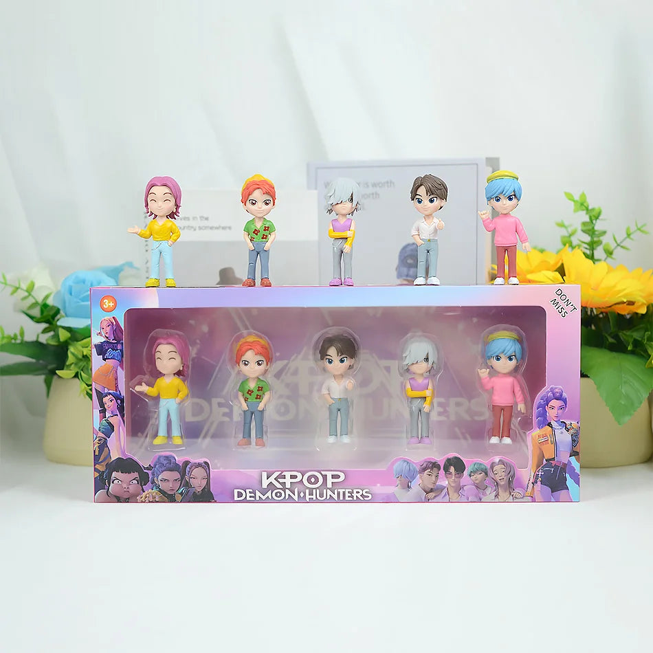 2026 Hot Kpop Devil Hunter Rumi Zoe Mira anime polyvinyl chloride character collection desktop trinkets Childrens New Year gifts